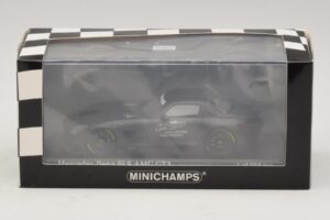 Mercedes SLS AMG GT3 45 Years of Driving Performance Schwarz Minichamps 1:43 410133200 Metall – Bild 4 von 4