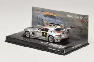 Mercedes SLS AMG GT3 #7 Black Falcon Jager / Seyffarth 24 Hours of Dubai 2011 Minichamps 1:43 437110307 Metall – Bild 3 von 5