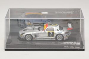 Mercedes SLS AMG GT3 #7 Black Falcon Jager / Seyffarth 24 Hours of Dubai 2011 Minichamps 1:43 437110307 Metall – Bild 4 von 5