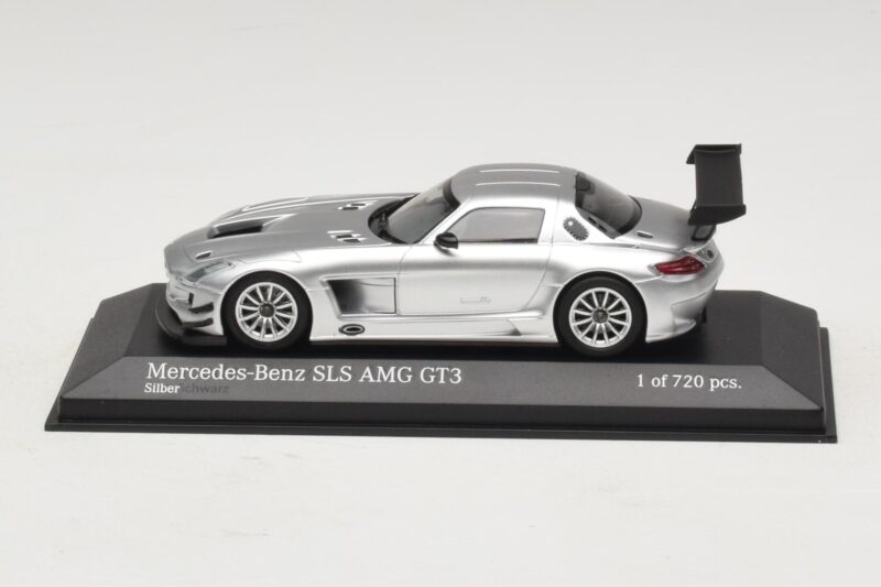 Mercedes SLS AMG GT3 Silber Minichamps 1:43 Mercedes SLS AMG GT3 Silber Minichamps 1:43 410113202 Metall