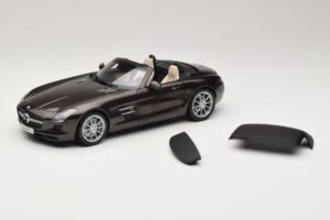 Mercedes SLS AMG Sepang Brown Minichamps 1:18 B66960080 Metall – Bild 3 von 9