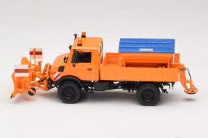 Mercedes Unimog 1300 L Schneepflug Orange Minichamps 1:43 439033060 Metall – Bild 3 von 6