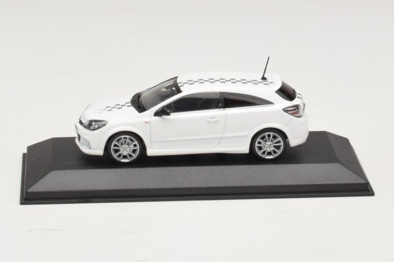 Opel Astra H OPC Nurburgring Edition Weiss Minichamps 1:43 ASTRA005 Metall