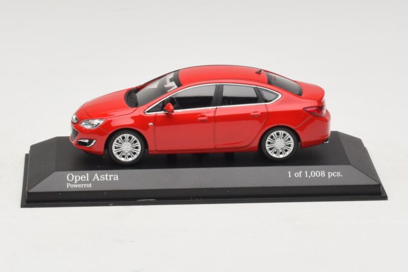 Opel Astra J Rot Minichamps 1:43 410042001 Metall