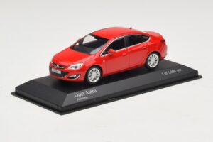 Opel Astra J Rot Minichamps 1:43 410042001 Metall – Bild 2 von 4