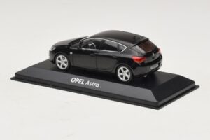 Opel Astra J Schwarz Minichamps 1:43 ASTRA006 Metall – Bild 3 von 4