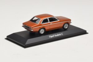 Opel Kadett C Bronze Metallic Maxichamps 1:43 940045600 Metall – Bild 2 von 4