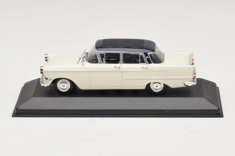 Opel Kapitan A Weiss Minichamps 1:43 400048000 Metall
