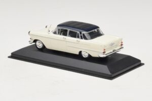 Opel Kapitan A Weiss Minichamps 1:43 400048000 Metall – Bild 3 von 4
