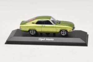 Opel Manta A Grün Metallic Maxichamps 1:43 940045501 Metall