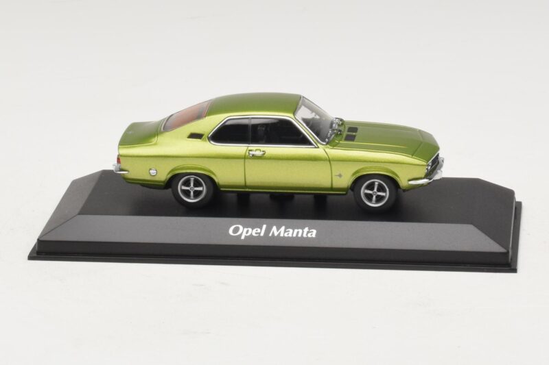 Opel Manta A Grün Metallic Maxichamps 1:43 940045501 Metall