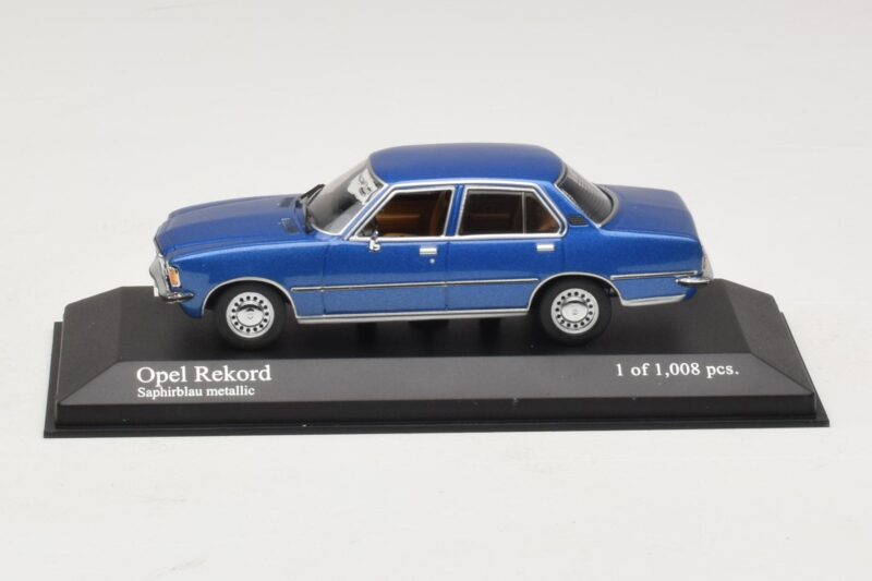 Opel Rekord D Blau Metallic Minichamps 1:43 Opel Rekord D Blau Metallic Minichamps 1:43 400044002 Metall