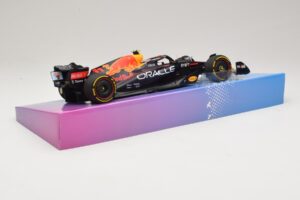 Oracle Red Bull Racing RB18 #11 S. Perez Miami GP 2022 Minichamps 1:18 113220511 Metall – Bild 3 von 7
