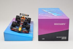Oracle Red Bull Racing RB18 #11 S. Perez Miami GP 2022 Minichamps 1:18 113220511 Metall – Bild 6 von 7