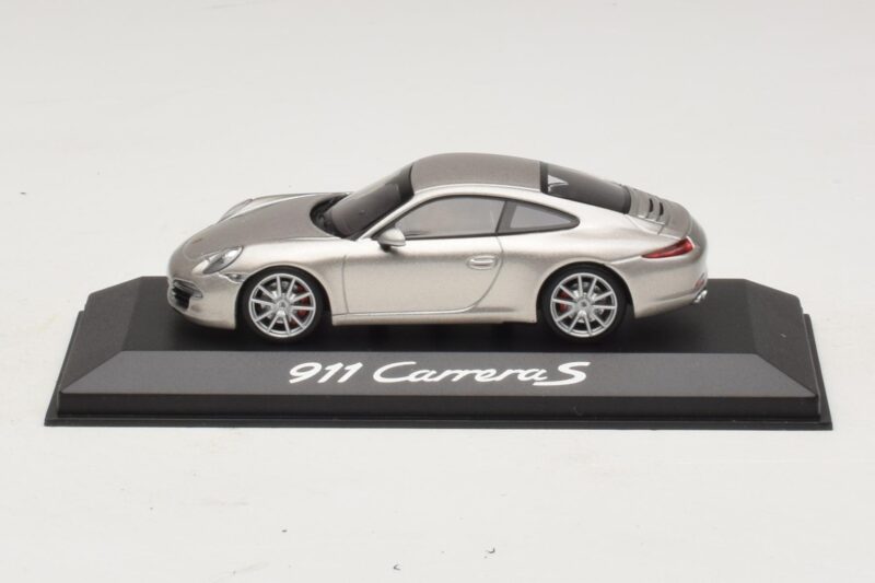 Porsche 911 991 Carrera S Silber Metallic Minichamps 1:43 Porsche 911 991 Carrera S Silber Metallic Minichamps 1:43 WAP0200130C Metall