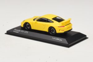 Porsche 911 991 GT3 Gelb Minichamps 1:43 410062021 Metall – Bild 3 von 4