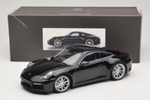 Porsche 911 992 Carrera 4S Schwarz Minichamps 1:18 WAP0211120R992 Metall – Bild 6 von 6