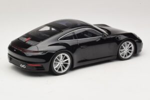Porsche 911 992 Carrera 4S Schwarz Minichamps 1:18 WAP0211120R992 Metall – Bild 2 von 6