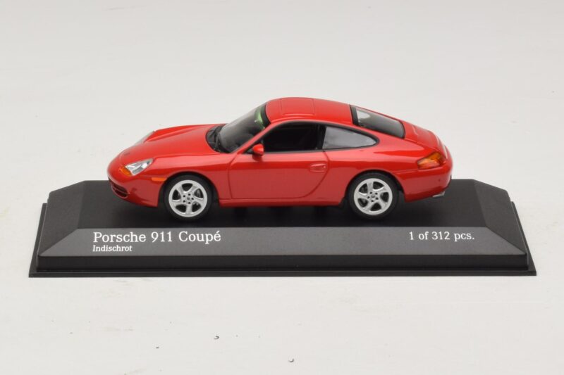 Porsche 911 996 Rot Minichamps 1:43 Porsche 911 996 Rot Minichamps 1:43 400061181 Metall