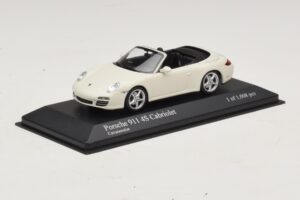 Porsche 911 997 Carrera 4S Cabriolet Weiss Minichamps 1:43 400066431 Metall – Bild 2 von 4