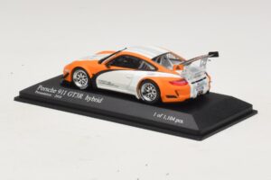 Porsche 911 997 GT3 R Hybrid Presentation 2010 Minichamps 1:43 410108900 Metall – Bild 3 von 4