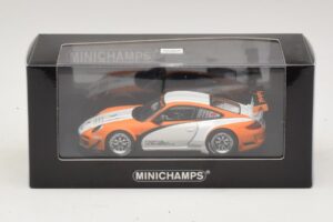 Porsche 911 997 GT3 R Hybrid Presentation 2010 Minichamps 1:43 410108900 Metall – Bild 4 von 4