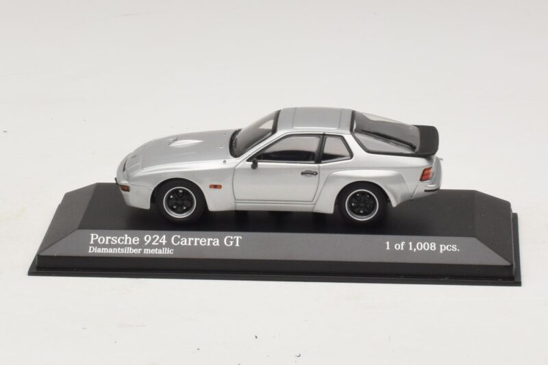 Porsche 924 Carrera GT Silber Minichamps 1:43 Porsche 924 Carrera GT Silber Minichamps 1:43 400066121 Metall