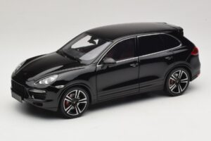 Porsche Cayenne Turbo S 92A Schwarz Metallic Minichamps 1:18 110062100 Metall