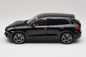 Porsche Cayenne Turbo S 92A Schwarz Metallic Minichamps 1:18 110062100 Metall – Bild 4 von 8