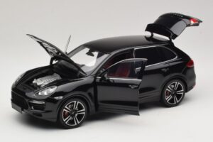 Porsche Cayenne Turbo S 92A Schwarz Metallic Minichamps 1:18 110062100 Metall – Bild 2 von 8