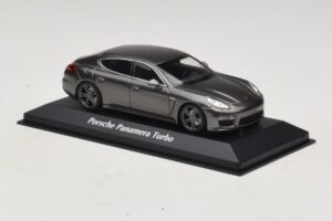 Porsche Panamera 970 Turbo Grau Metallic Maxichamps 1:43 940062371 Metall – Bild 3 von 4