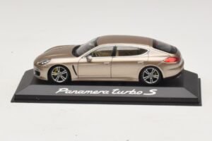 Porsche Panamera 970 Turbo S Bronze Metallic Minichamps 1:43 WAP0200600E Metall