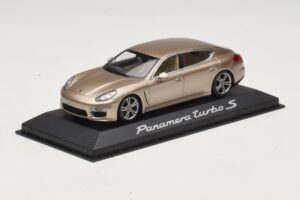 Porsche Panamera 970 Turbo S Bronze Metallic Minichamps 1:43 WAP0200600E Metall – Bild 2 von 4