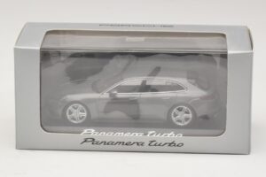 Porsche Panamera 971 Turbo Grau Metallic Minichamps 1:43 WAP0207610H Metall – Bild 4 von 4
