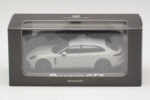 Porsche Panamera GTS 971 Chalk Grey Minichamps 1:43 WAP0207640J Metall – Bild 4 von 4