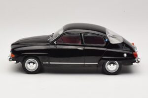 Saab 96 V4 Schwarz MCG 1:18 MCG18063 Metall – Bild 3 von 6