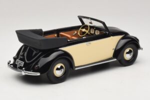 Volkswagen Beetle Cabriolet Schwarz Creme Minichamps 1:18 107054131 Resin – Bild 2 von 6