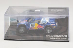 Volkswagen Race Touareg Red Bull #317 Gordon / von Zitzewitz Dakar Rally 2005 Minichamps 1:43 436055317 Metall – Bild 4 von 5