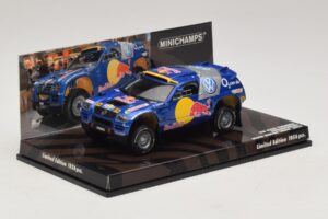 Volkswagen Race Touareg Red Bull Presentation Essen Motor Show 2004 Minichamps 1:43 436045300 Metall – Bild 2 von 5