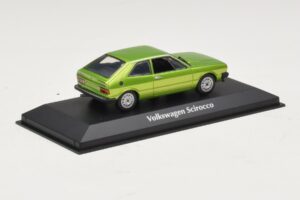 Volkswagen Scirocco Mk1 Grün Metallic Maxichamps 1:43 940050420 Metall – Bild 2 von 4