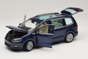 Volkswagen Sharan Blue Metallic Minichamps 1:18 110051000 Metall – Bild 2 von 8