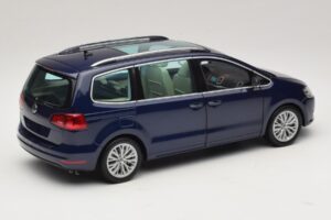 Volkswagen Sharan Blue Metallic Minichamps 1:18 110051000 Metall – Bild 3 von 8