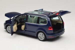 Volkswagen Sharan Blue Metallic Minichamps 1:18 110051000 Metall – Bild 7 von 8