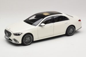 Mercedes S-Klasse W223 AMG Line Weiss Norev 1:18 Mercedes S-Klasse W223 AMG Line Weiss Norev 1:18 183807 Metall