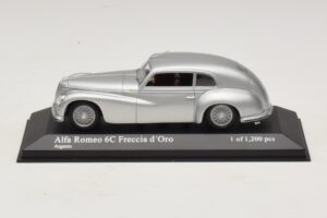 Alfa Romeo 6C 2500 Freccia d'Oro Silber Minichamps 1:43 Alfa Romeo 6C 2500 Freccia d'Oro Silber Minichamps 1:43 400120480 Metall