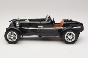 Alfa Romeo 8C Monza Schwarz Bburago 1:18 3014-P1 Metall – Bild 3 von 6