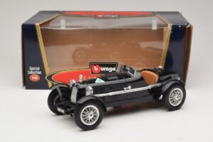 Alfa Romeo 8C Monza Schwarz Bburago 1:18 3014-P1 Metall – Bild 6 von 6