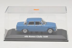 Alfa Romeo Giulia 1600 Blau Maxichamps 1:43 940120900 Metall – Bild 4 von 5