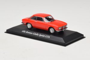 Alfa Romeo Giulia Sprint GTA Rot Maxichamps 1:43 940120440 Metall – Bild 3 von 5