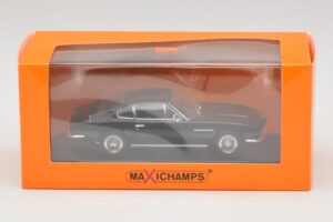 Aston Martin DBS Schwarz Maxichamps 1:43 940137601 Metall – Bild 5 von 5